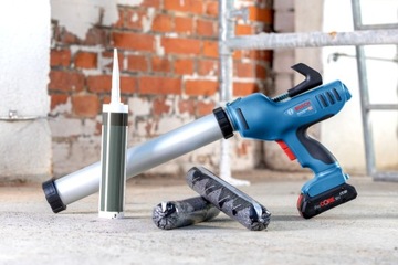 Пистолет для масс и силикона GCG 18V-600 BOSCH