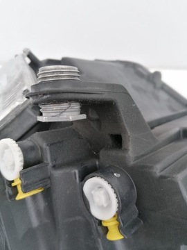 Фонарь передний правый SKODA KaroQ полностью светодиодный