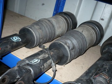 Amortyzator Przód Mercedes W211