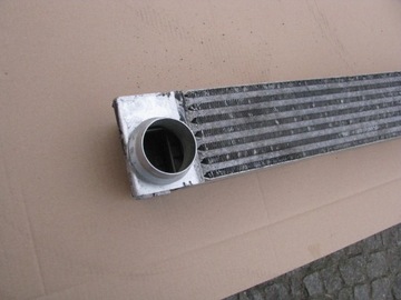 BMW 5 E60 CHLADIČ INTERCOOLER 17517795823-01