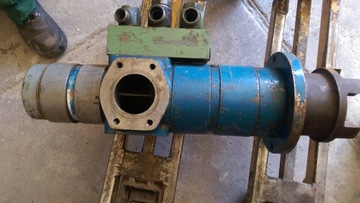 Насос Sauer для термопластавтомата.