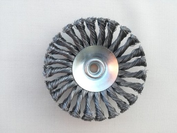 ДИСКОВАЯ ЩЕТКА ИЗ ВИТОЙ ПРОВОЛОКИ 125