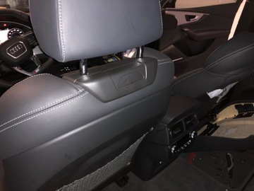 AUDI Q7 Табличка в сборе 4M0907607