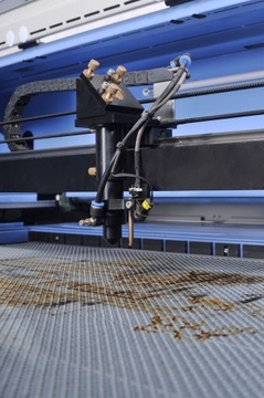 CO2 ЛАЗЕРНЫЙ ПЛОТТЕР, 160x260, SPT 130 Вт, CW5000