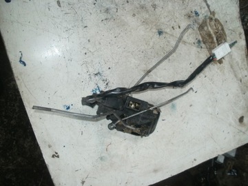 ZÁMEK DVEŘE LEVÝ PŘEDNÍ MAZDA XEDOS 94R