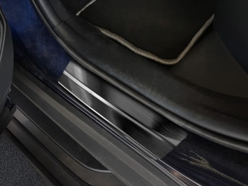 Накладки на пороги Toyota Rav-4 2018+