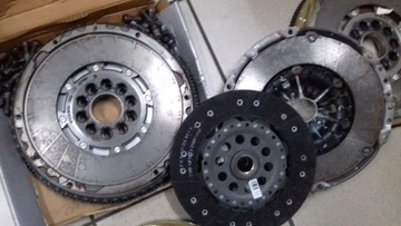 SPRZĘGŁO KOŁO DWUMASOWE FORD 3068 1137 2.5 TURBO 1458385 1559631 4N517540BD