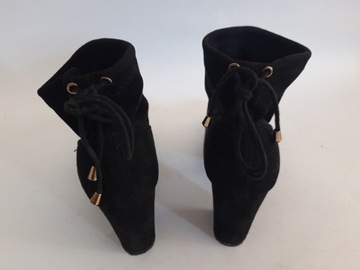 Замшевые ботинки размер 40-25,5 см