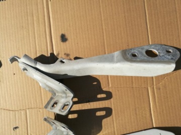 Крышка петли капота Master III Movano NV400 10+