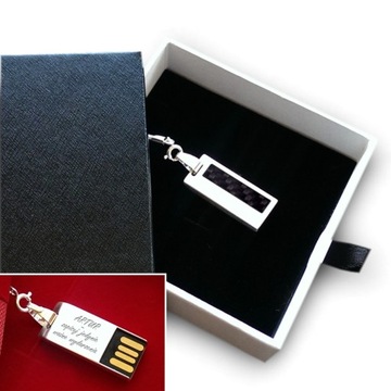 Pendrive na prezent z grawerem SREBRO CARBON 16GB