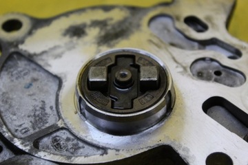 ВАКУУМНЫЙ НАСОС VW GOLF V 2.0 TDI BKD 03G145209