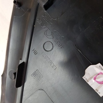 Треугольное крыло Opel Meriva B.