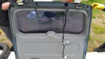 ЗАДНЯЯ ДВЕРЬ KIA CARNIVAL В КОМПЛЕКТЕ