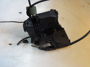 E TŘÍDA W211 FACELIFT ZÁMEK DVEŘE PRAVÝ PŘEDNÍ EVROPA