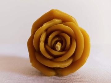 Свеча из пчелиного воска 