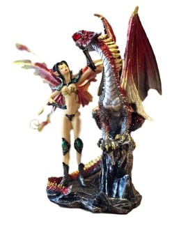 Figurka Elf z smokiem czerwonym 30cm x 28cm