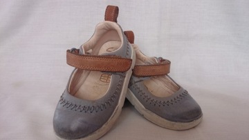 CLARKS ŚLICZNE BUCIKI DLA MAŁEJ DAMY 20,5