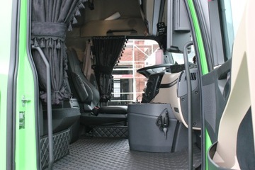 ШТОРА ДЛЯ ГРУЗОВИКА VOLVO FH 12-15, FH 4 + крюки