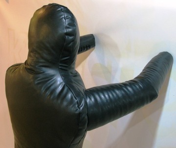 Манекен борцовский одноногий 180 см/50 кг из ПВХ.