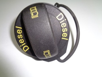 VW PASSAT B8 KOREK WLEWU PALIWA DIESEL 3AA201553