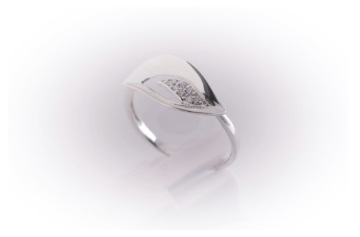 PIERŚCIONEK SREBRNY Z CYRKONIAMI ŚLICZNY PREZENT