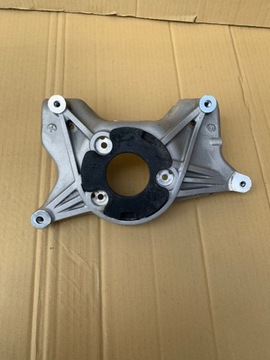 Tesla 3 prawe mocowanie amortyzatora 1044037-00-C