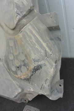 КРЫШКА ШАССИ A2045203323 MERCEDES W204 ЛИФТ