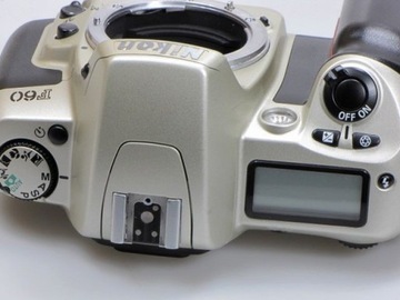 КАМЕРА Nikon F60 – КОРПУС