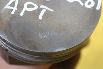 ШАТУН ПОРШНЯ VW PASSAT B5 1.8 B APT 027B