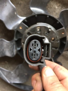 HYUNDAI I30 12-16 1.6 CRDI VENTILÁTOR CHLADIČŮ