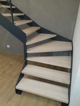 Schody drewniane konstrukcja stalowa loft metalowa