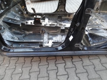 NISSAN CUBE 2011 SLOUPEK PRÁH LEVÝ ORIGINÁLNÍ