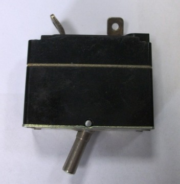 ДВУХПОЛОЖИТЕЛЬНЫЙ ПЕРЕКЛЮЧАТЕЛЬ AZS-30 A3C 30A AZS 30