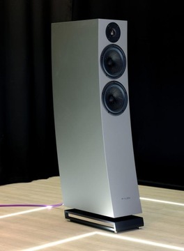 Напольные колонки Pylon Audio Jasper 25