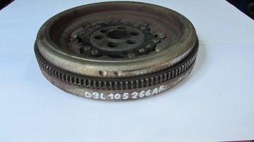 03L105266AF KOŁO DWUMASOWE VW EOS/GOLF/JETTA/PASSA