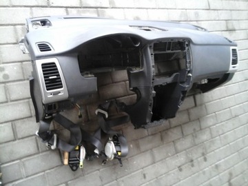 SUZUKI LIANA AIR NÁDRŽ KOKPIT KONZOLA Z PÁSY