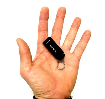 LATARKA MAŁA USB MINI AKUMULATOR LED BRELOK DIODA