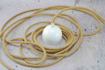 белая розетка, потолочная обшивка, светильник-паук LOFT