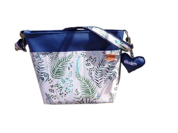 Экологически чистая сумка-органайзер для коляски большой вместимости.