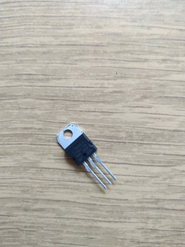 Стабилизатор напряжения LM7805 L7805CV, Arduino 2 шт