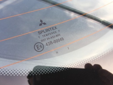 VÍKO KUFRU ZADNÍ SKLO (OKNO) MITSUBISHI CARISMA X62 99-04