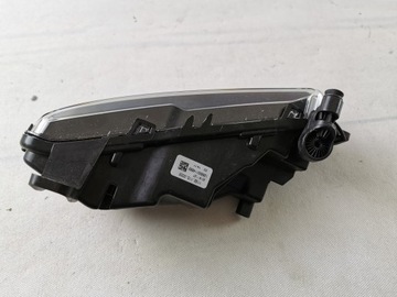 BMW F45 F46 FACELIFT HALOGEN LED PRAVÝ 7471082