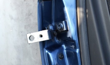 AUDI A4 B6 KOMBI PANT DVEŘE PRAVÝ ZADNÍ HORNÍ