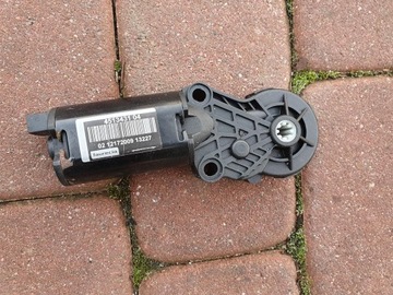 MOTOREK SEDADLA REGULACE OPEL INSIGNIA 451343104