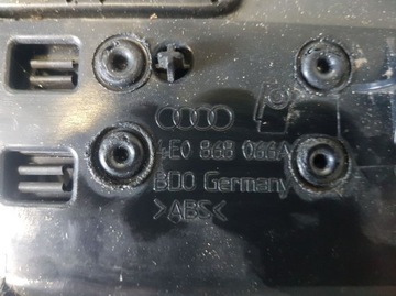 Audi A8 D3 tapicerka drzwi boczek prawy tył granat