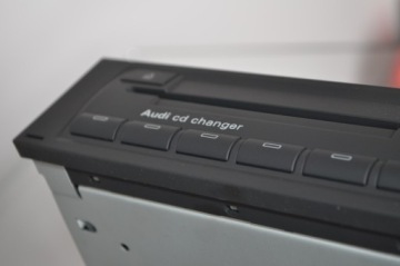 CD-ЧЕЙНДЖЕР AUDI 8E0035111D BDB