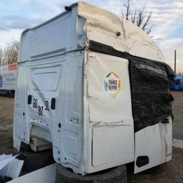 ACTROS MP4 УЗКАЯ КАБИНА Stream SPACE 2300