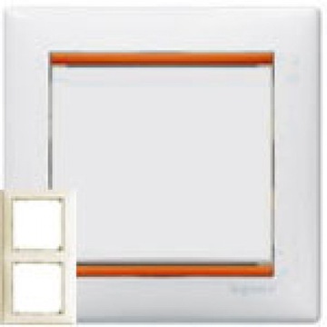 Ramka Legrand Valena dual biała/bursztynowa 774266