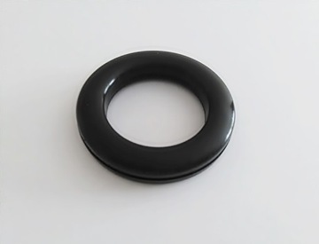 Лента жесткости с люверсами 8 см для штор.