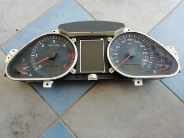 AUDI A6 C6 2.7 TDI LICZNIK ZEGARY 4F0920932